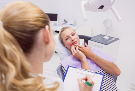 Что делать после удаления зуба: рекомендации по дням и частые ошибки пациентов